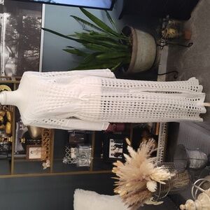 Stunning white crochet knit dress!!!